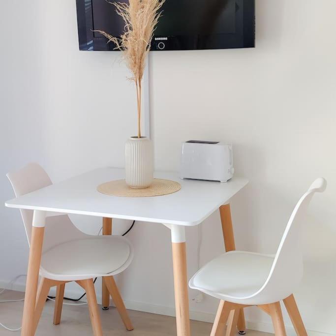 New Studio Pastel Near Helsinki Airport In Kivistoe Вантаа Экстерьер фото